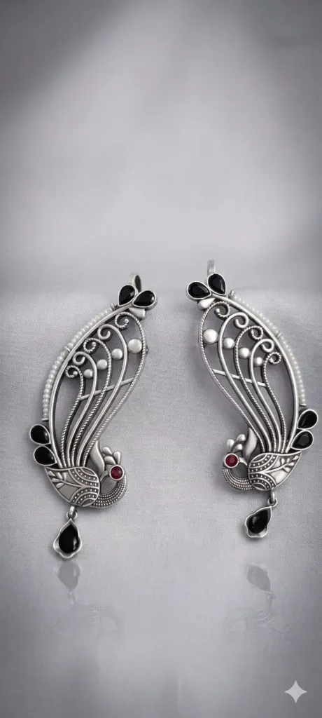 Black cuff earring.webp